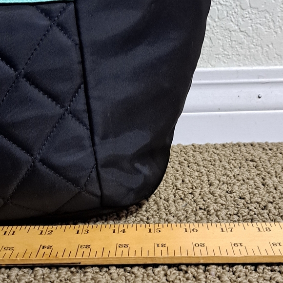 Juicy Couture Quilted Weekender Tote Bag Pink Zip Multi Pocket Travel Gym - Picture 9 of 10